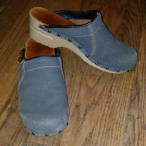 Women's Dansko 38 US 8 denim mule clogs 2" heel